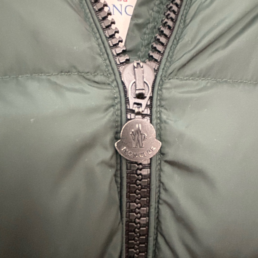 Moncler down jacket - Picture 6 of 10